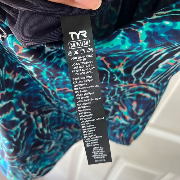 NWOT TYR Womens One Piece Swimsuit Medium Controlfit Chlorine Resistant UPF 50+ - Picture 6 of 6